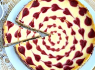 Malinový cheesecake s bílou čokoládou Malinový cheesecake s bílou čokoládou