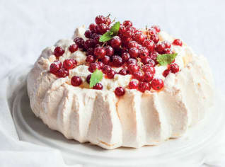 Sněhový dort Pavlova Sněhový dort Pavlova