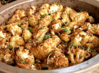 Pečený květák s balzamikem a parmezánem Pečený květák s balzamikem a parmezánem