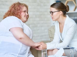 7 vět, které neříkejte kamarádce s nadváhou 7 vět, které neříkejte kamarádce s nadváhou
