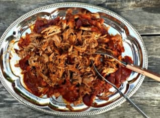 Fantastické trhané vepřové v domácí BBQ omáčce Fantastické trhané vepřové v domácí BBQ omáčce