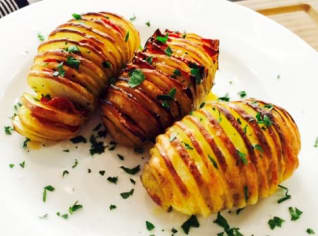 Plněné Hasselback brambory Plněné Hasselback brambory