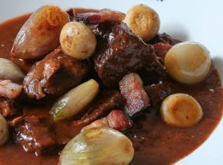 Hovězí po burgundsku – „Boeuf bourguignon“ Hovězí po burgundsku – „Boeuf bourguignon“
