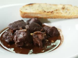 Kančí rangout s omáčkou z čokolády Kančí rangout s omáčkou z čokolády