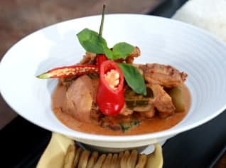 Červené curry s kachnou Červené curry s kachnou