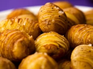 Zapečené brambory Hasselback Zapečené brambory Hasselback