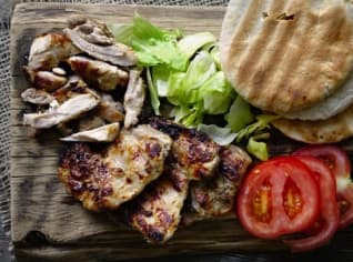 Kuřecí shawarma Kuřecí shawarma