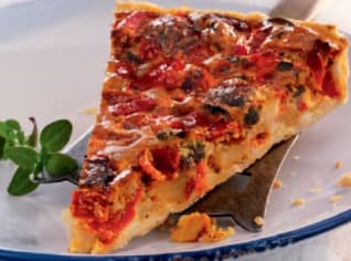 Quiche s paprikami a olivami s křupavým kabátkem Quiche s paprikami a olivami s křupavým kabátkem