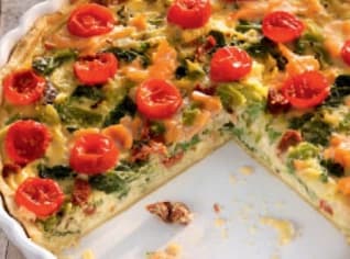 Quiche s uzeným lososem a kapustou Quiche s uzeným lososem a kapustou