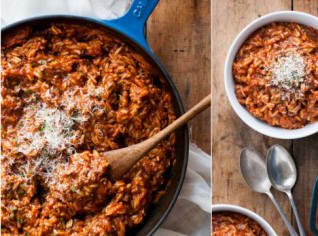 Orzo pilaf s boloňskou omáčkou Orzo pilaf s boloňskou omáčkou