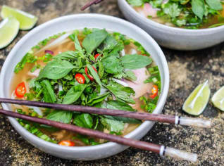 Vietnamský hovězí vývar Pho bo tai Vietnamský hovězí vývar Pho bo tai