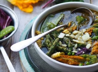 Jarní minestrone Jarní minestrone