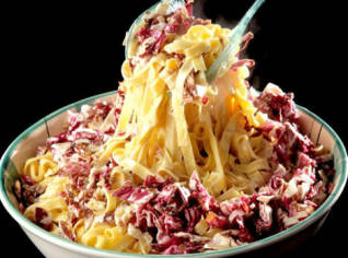 Tagliatelle s radicchiem Tagliatelle s radicchiem