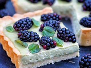 Špaldový koláč s příchutí čaje Matcha Špaldový koláč s příchutí čaje Matcha