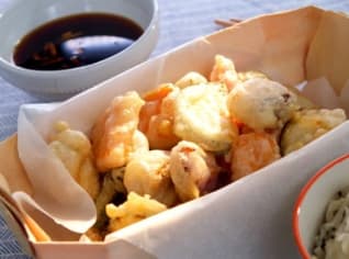 Zeleninová tempura a salát z bílé ředkve Zeleninová tempura a salát z bílé ředkve
