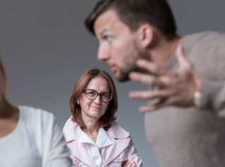 Příběh Moniky (37): Můj život řídí manželova matka Příběh Moniky (37): Můj život řídí manželova matka