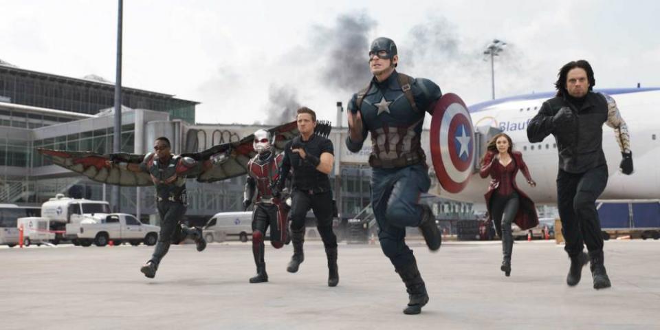 20) Captain America: Občanská válka (2016) – Velký duel Iron Mana, Kapitána Ameriky a nejtrpělivějšího marveláckého padoucha. 20) Captain America: Občanská válka (2016) – Velký duel Iron Mana, Kapitána Ameriky a nejtrpělivějšího marveláckého padoucha.