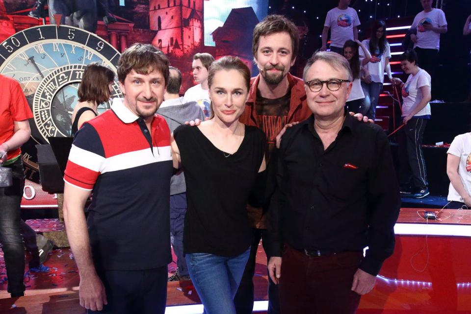 V týmu Jana Dolanského budou o body bojovat David Křížek, Lucie Výborná a Antonín Procházka. V týmu Jana Dolanského budou o body bojovat David Křížek, Lucie Výborná a Antonín Procházka.