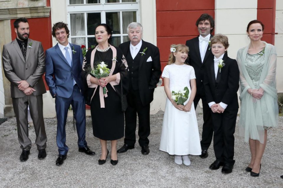 Svatebčené už jsou na svatbu Olgy a Josého připraveni Svatebčené už jsou na svatbu Olgy a Josého připraveni