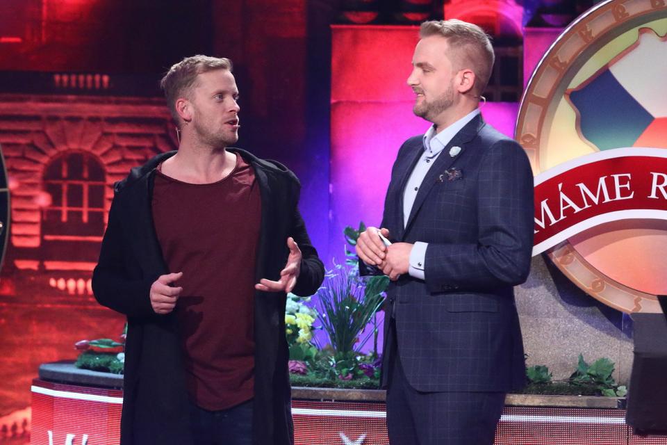 Jakub Prachař vyfasoval v kostymérně módní ohoz. Neváhal a řádně ho odprezentoval. Jakub Prachař vyfasoval v kostymérně módní ohoz. Neváhal a řádně ho odprezentoval.