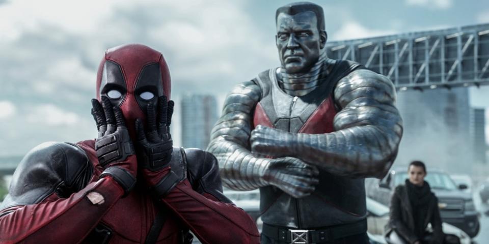 18) Deadpool (2016) – Našlápnutá komedie o žoldákovi, z něhož wolverineovská kúra udělá zohavený stroj na hlášky. 18) Deadpool (2016) – Našlápnutá komedie o žoldákovi, z něhož wolverineovská kúra udělá zohavený stroj na hlášky.