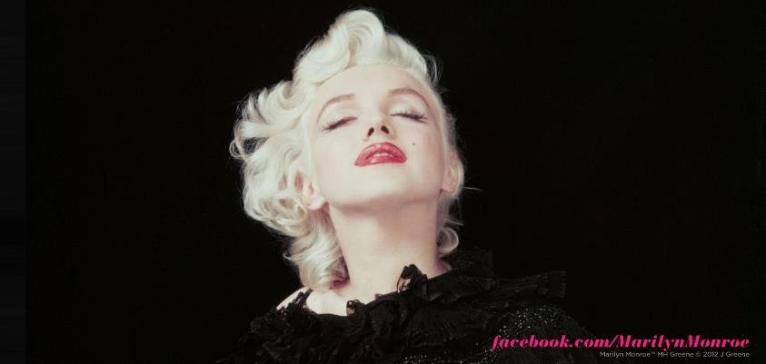 Marylin Monroe v roce 1946 pak podepsala smlouvu s filmovým studiem Twentieth Century-Fox a věnovala se modelingu. Marylin Monroe v roce 1946 pak podepsala smlouvu s filmovým studiem Twentieth Century-Fox a věnovala se modelingu.