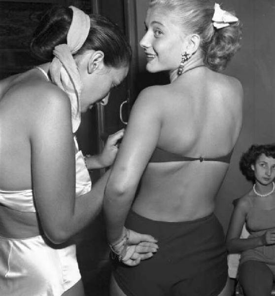 Fotka ze zákulisí Miss italie 1950 Fotka ze zákulisí Miss italie 1950