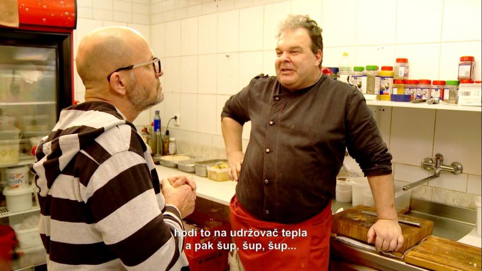 Tady budou šéfa učit vařit! Tady budou šéfa učit vařit!