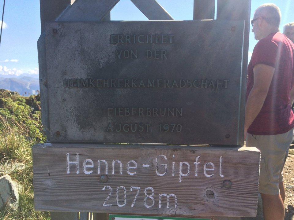 Vrcholek Henne Vrcholek Henne