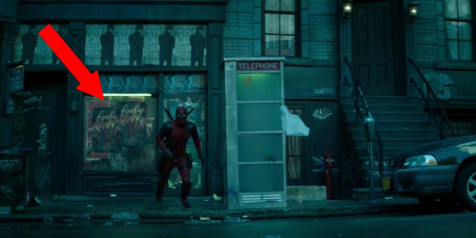 5) Plakáty na kultovní seriál Firefly, ve kterém se objevila herečka Morena Baccarin, Deadpoolova přítelkyně z jedničky 5) Plakáty na kultovní seriál Firefly, ve kterém se objevila herečka Morena Baccarin, Deadpoolova přítelkyně z jedničky