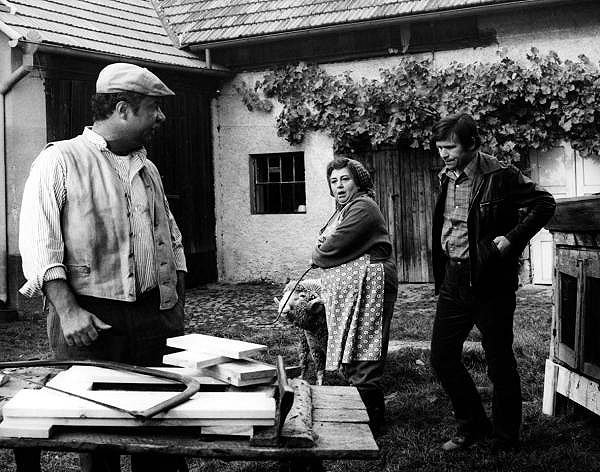Záběry z filmu Dva muži hlásí příchod s Jaromírem Hanzlíkem Záběry z filmu Dva muži hlásí příchod s Jaromírem Hanzlíkem