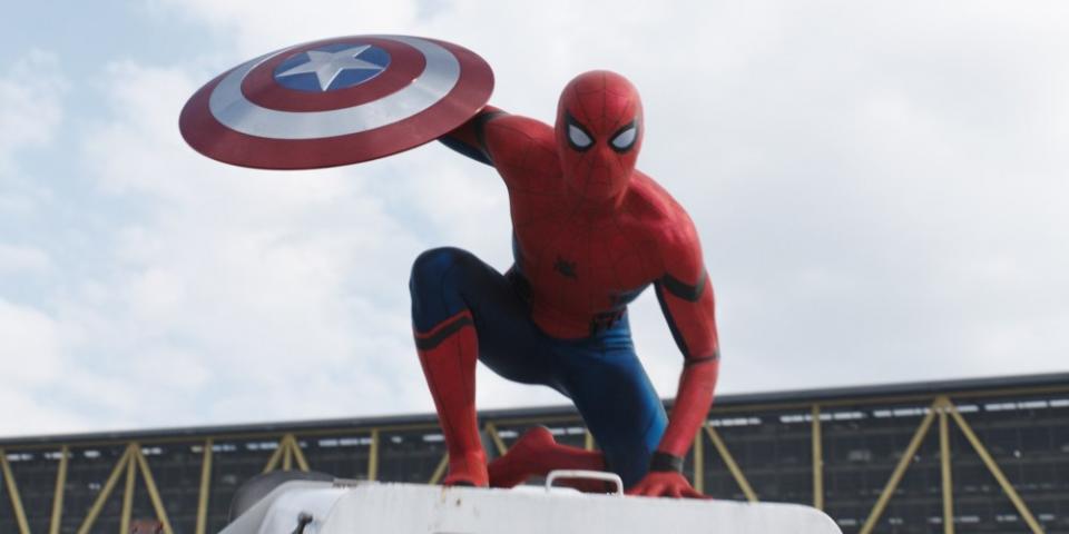 Spider-Man: Homecoming (6. července 2017) – Pavoučí sólovka s Peterem Parkerem a Tony Starkem, která naváže na třetího Kapitána Ameriku Spider-Man: Homecoming (6. července 2017) – Pavoučí sólovka s Peterem Parkerem a Tony Starkem, která naváže na třetího Kapitána Ameriku