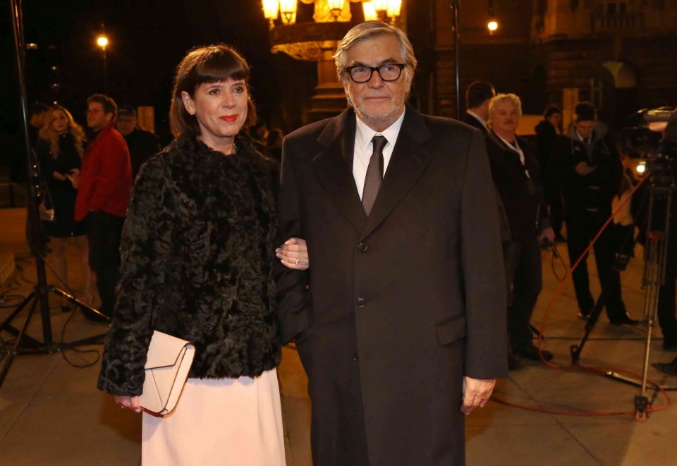 Jiří Bartoška přišel s manželkou Jiří Bartoška přišel s manželkou