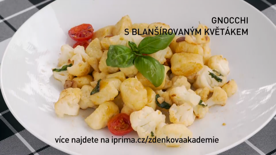 Gnocchi s blanšírovaným květákem. Gnocchi s blanšírovaným květákem.