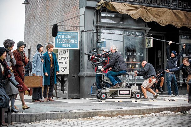 Porpertina Goldstein a Mlok Scamander na place Porpertina Goldstein a Mlok Scamander na place