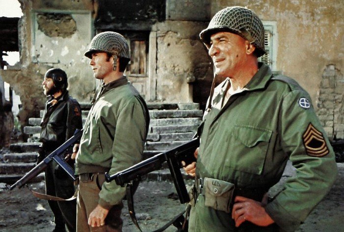 Záběry z filmu Kellyho hrdinové Záběry z filmu Kellyho hrdinové