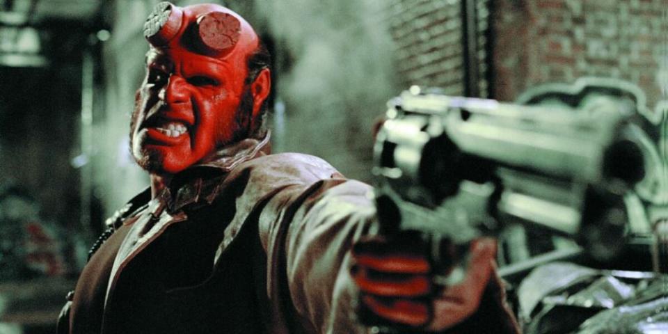 29) Hellboy (2004) – První fantasy s rudým drsňákem, který bojuje s démonickými příšerami (a bydlí na Vítkově). 29) Hellboy (2004) – První fantasy s rudým drsňákem, který bojuje s démonickými příšerami (a bydlí na Vítkově).