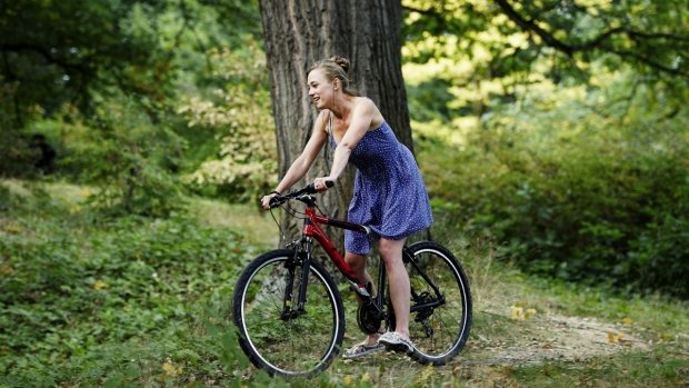 Boková v neoprenu, Taclík s tupé - Kristýna Boková Boková v neoprenu, Taclík s tupé - Kristýna Boková