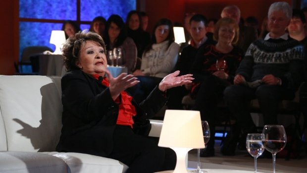 Jiřina Bohdalová v pořadu Bolka Polívky Polívka na víně. Jiřina Bohdalová v pořadu Bolka Polívky Polívka na víně.