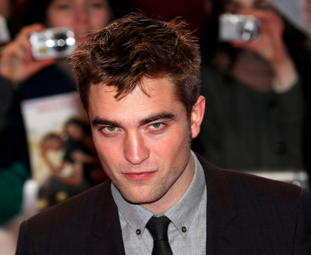 Ne nadarmo je považovaný Pattinson za jednoho z nejhezčích mužů světa Ne nadarmo je považovaný Pattinson za jednoho z nejhezčích mužů světa