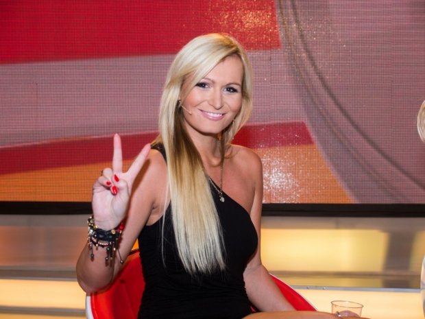Navzdory nerzvozitě Eva bojuje úsměvem Navzdory nerzvozitě Eva bojuje úsměvem