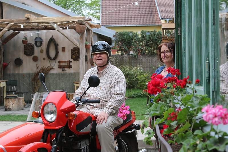 Bedřich Pavlíček a jeho Stázi (Jitka Smutná) Bedřich Pavlíček a jeho Stázi (Jitka Smutná)