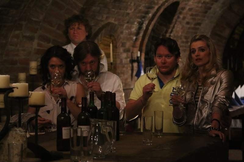 Daniela Choděrová, Karel Zima, Matěj Ruppert a Ivana Jirešová jsou někteří z hereckých hostů tohoto dílu Daniela Choděrová, Karel Zima, Matěj Ruppert a Ivana Jirešová jsou někteří z hereckých hostů tohoto dílu