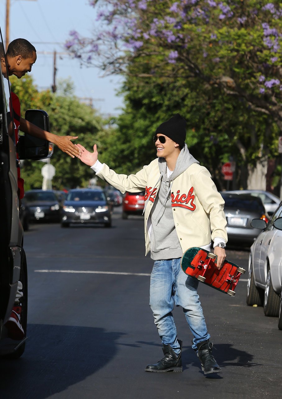 Justin Bieber skate - Obrázek 2 Justin Bieber skate - Obrázek 2