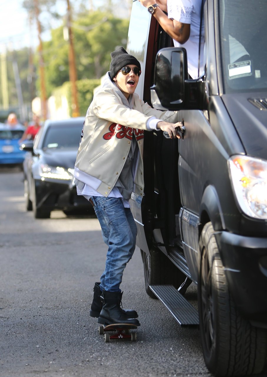 Justin Bieber skate - Obrázek 5 Justin Bieber skate - Obrázek 5