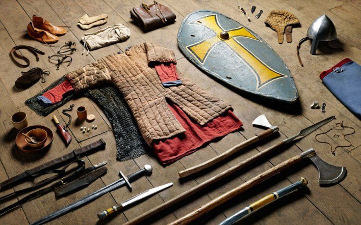 Hastings 1066: Většina vojáků byla vybavena více zbraněmi – nebyly příliš kvalitní, a tak bylo nutné mít nějakou záložní Hastings 1066: Většina vojáků byla vybavena více zbraněmi – nebyly příliš kvalitní, a tak bylo nutné mít nějakou záložní