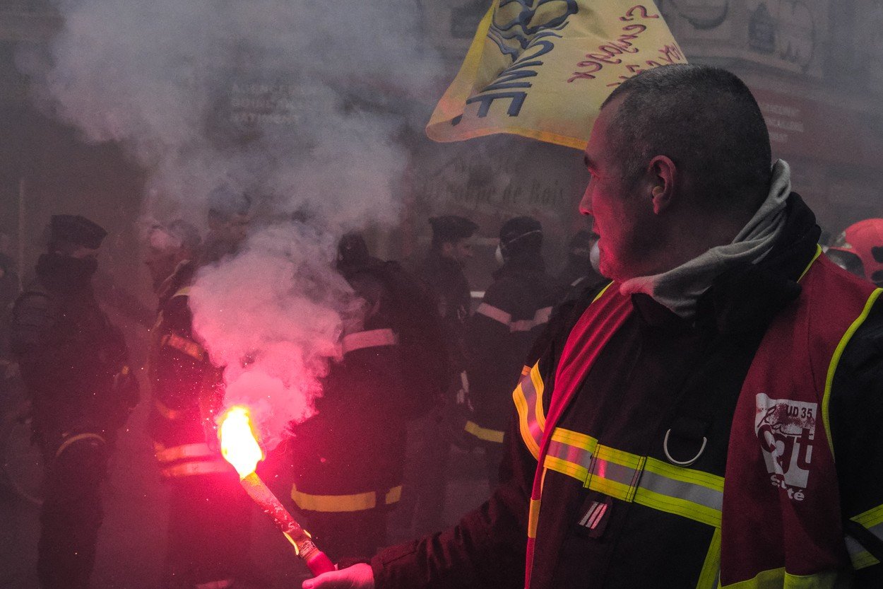 Hasiči protestovali za vyšší plat Hasiči protestovali za vyšší plat