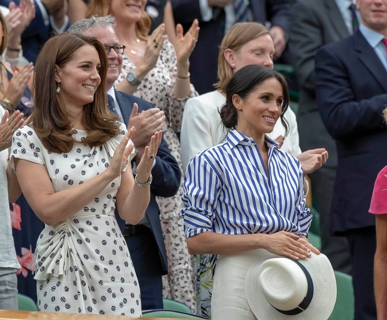 Meghan a Kate byly v dobrém rozmaru. Meghan a Kate byly v dobrém rozmaru.