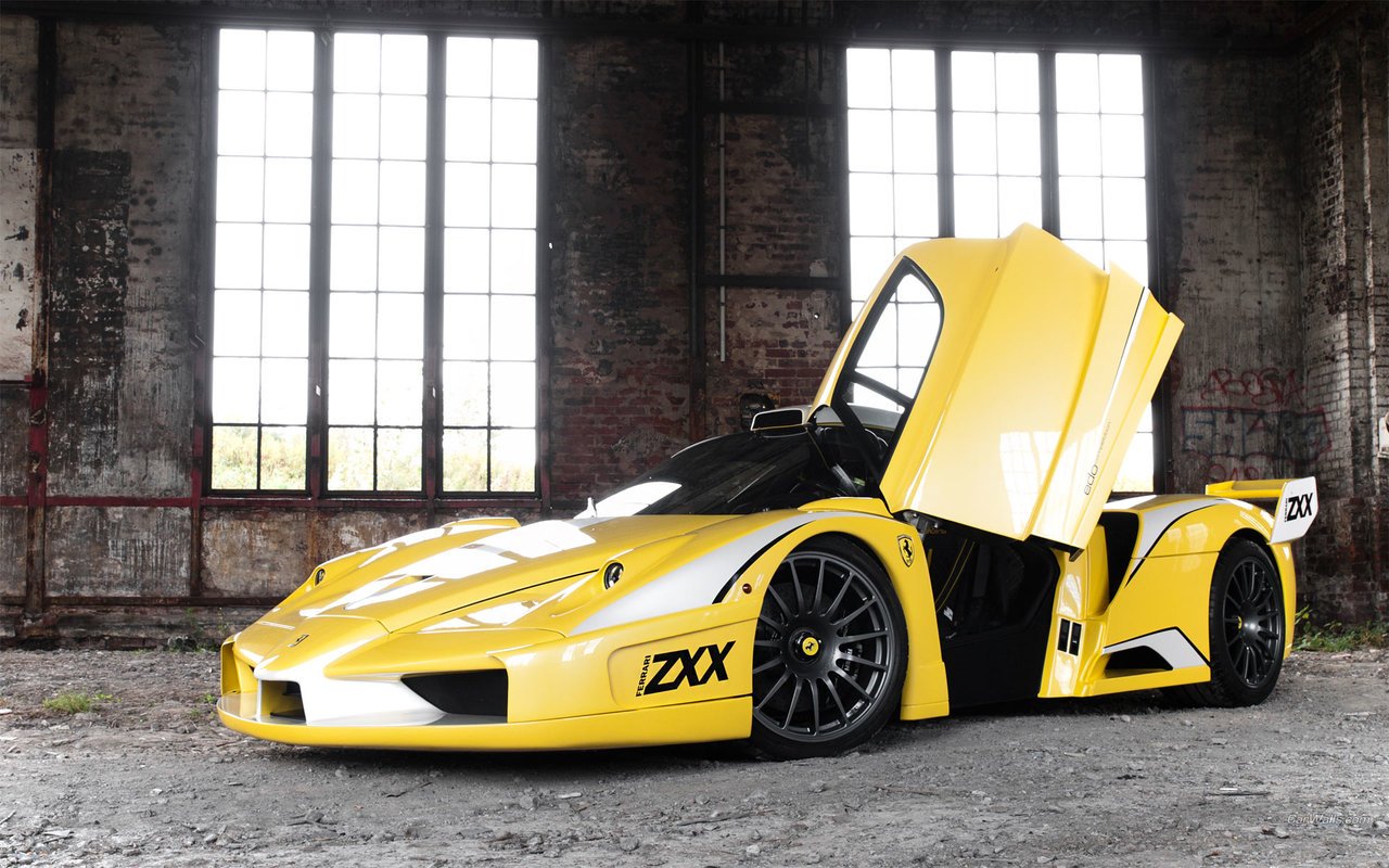 10. Ferrari Enzo- Model Enzo využívá technologie z Formule 1, dvanáctiválcový motor - Tipo F140B s objemem 6 litrů, který vyprodukuje výkon 660 koní, umožňuje dosáhnout maximální rychlosti 355 km / ha zrychlení z nuly na 100 km / h za 3,27 s. 10. Ferrari Enzo- Model Enzo využívá technologie z Formule 1, dvanáctiválcový motor - Tipo F140B s objemem 6 litrů, který vyprodukuje výkon 660 koní, umožňuje dosáhnout maximální rychlosti 355 km / ha zrychlení z nuly na 100 km / h za 3,27 s.