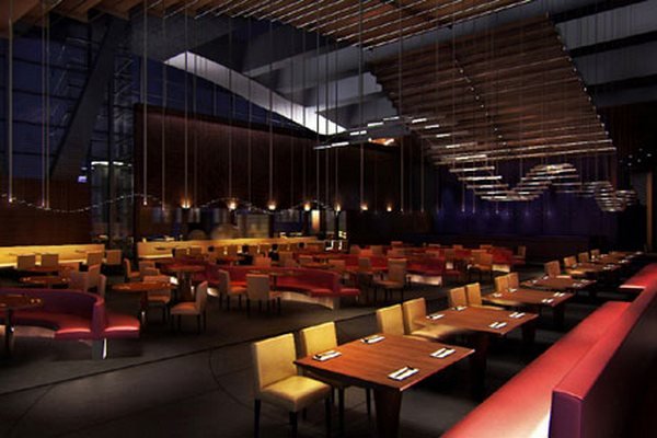 Masa je nejdražší restaurací v New Yorku. Přívítá vás sám šéfkuchař, jako vítá každého hosta, který vejde do dřevěných dveří jeho podniku. Restastaurace má kapacitu 26 hostů. Rezervace je nutností, čekací doba je více jak tři týdny Masa je nejdražší restaurací v New Yorku. Přívítá vás sám šéfkuchař, jako vítá každého hosta, který vejde do dřevěných dveří jeho podniku. Restastaurace má kapacitu 26 hostů. Rezervace je nutností, čekací doba je více jak tři týdny